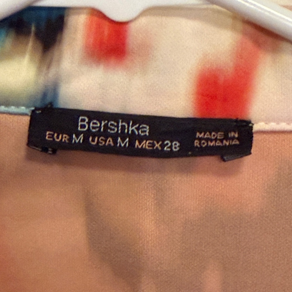 💋💋 BOGOHO💋💋💋Bershka Multicolor Abstract Crop Jacket- medium - Picture 4 of 8